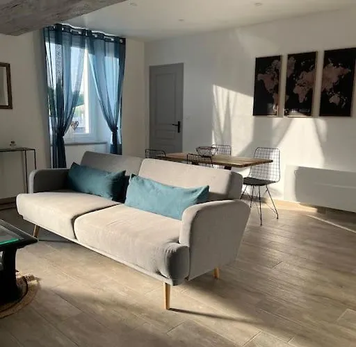 Appartement Centre De Guecelard